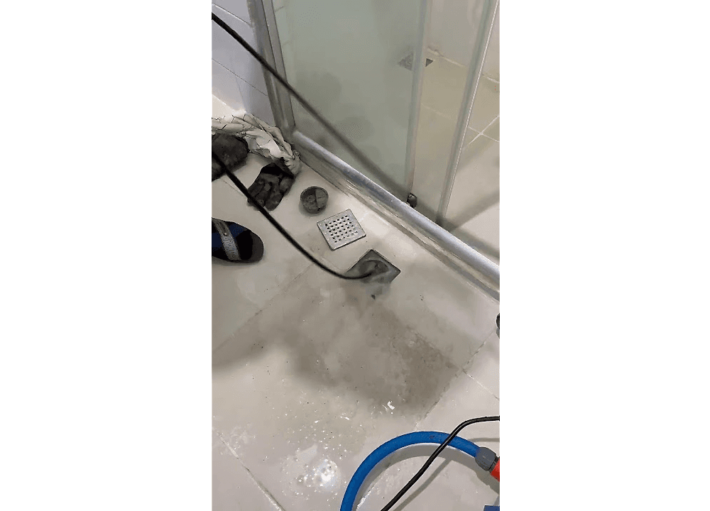 Küvet ve duş giderlerinizi Kanalizasyon doktoru&nbsp;olarak 7/24 acil servis hizmetimizle anında müdahele ediyoruz.